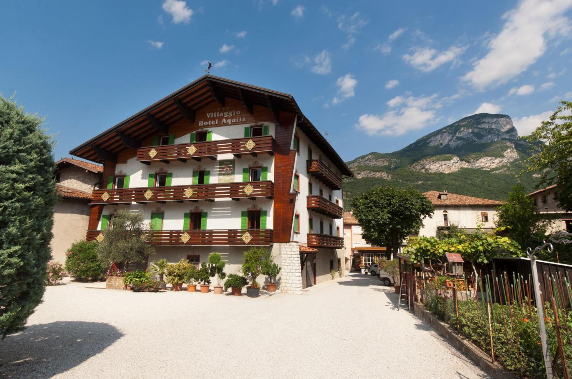 Villaggio Hotel Aquila Calliano  Esterno foto