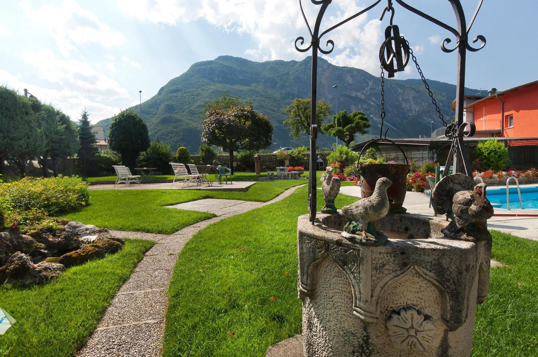 Villaggio Hotel Aquila Calliano  Esterno foto